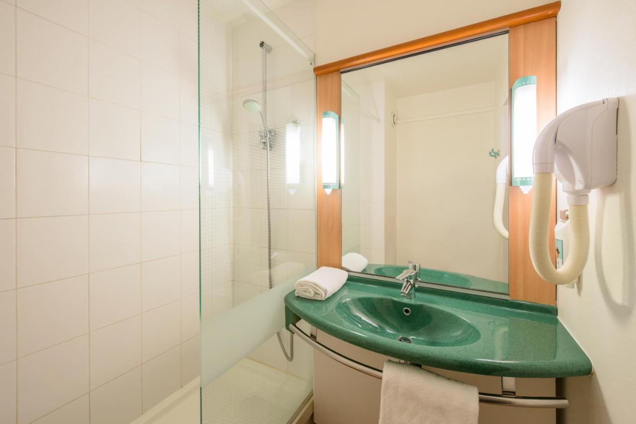 Hotel Ibis Saint Rambert D'Albon Esterno foto