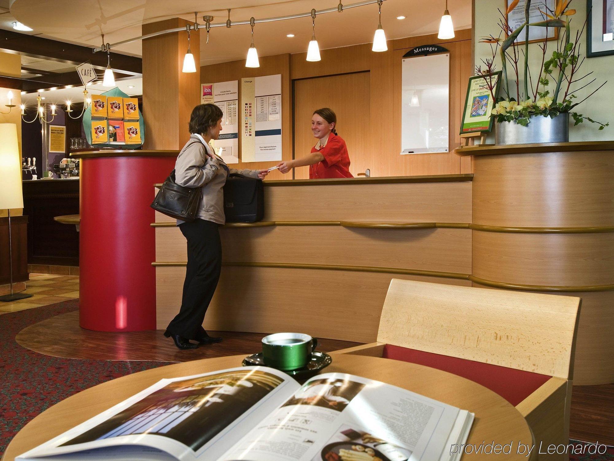 Hotel Ibis Saint Rambert D'Albon Esterno foto