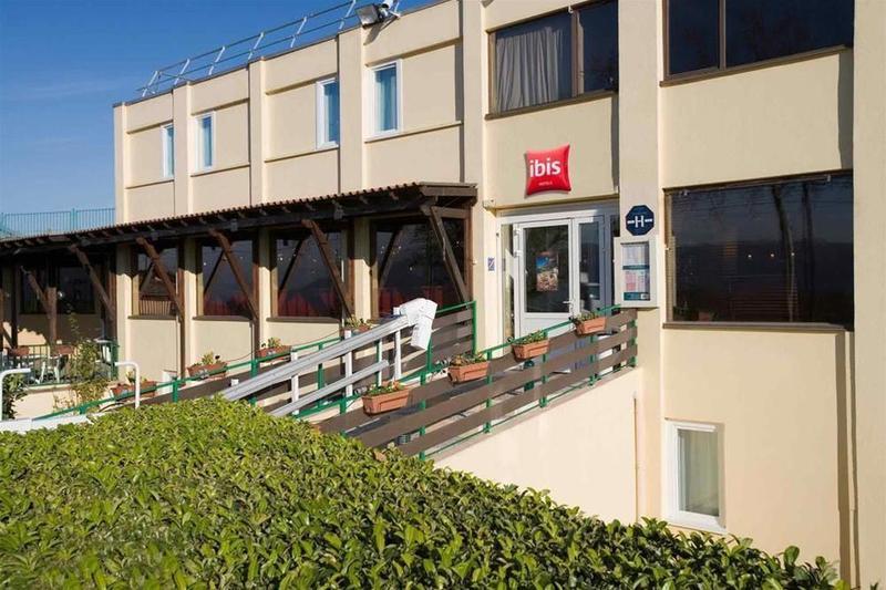 Hotel Ibis Saint Rambert D'Albon Esterno foto