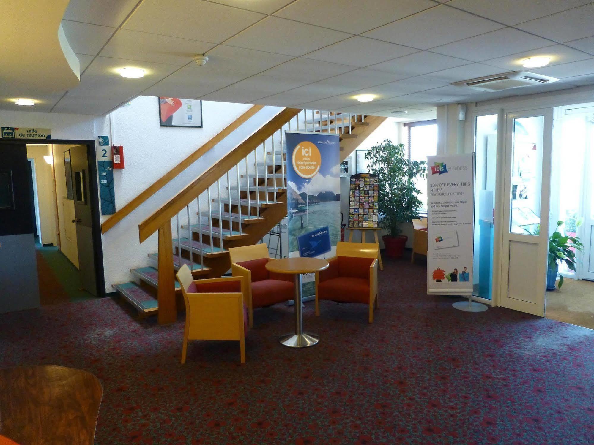 Hotel Ibis Saint Rambert D'Albon Esterno foto